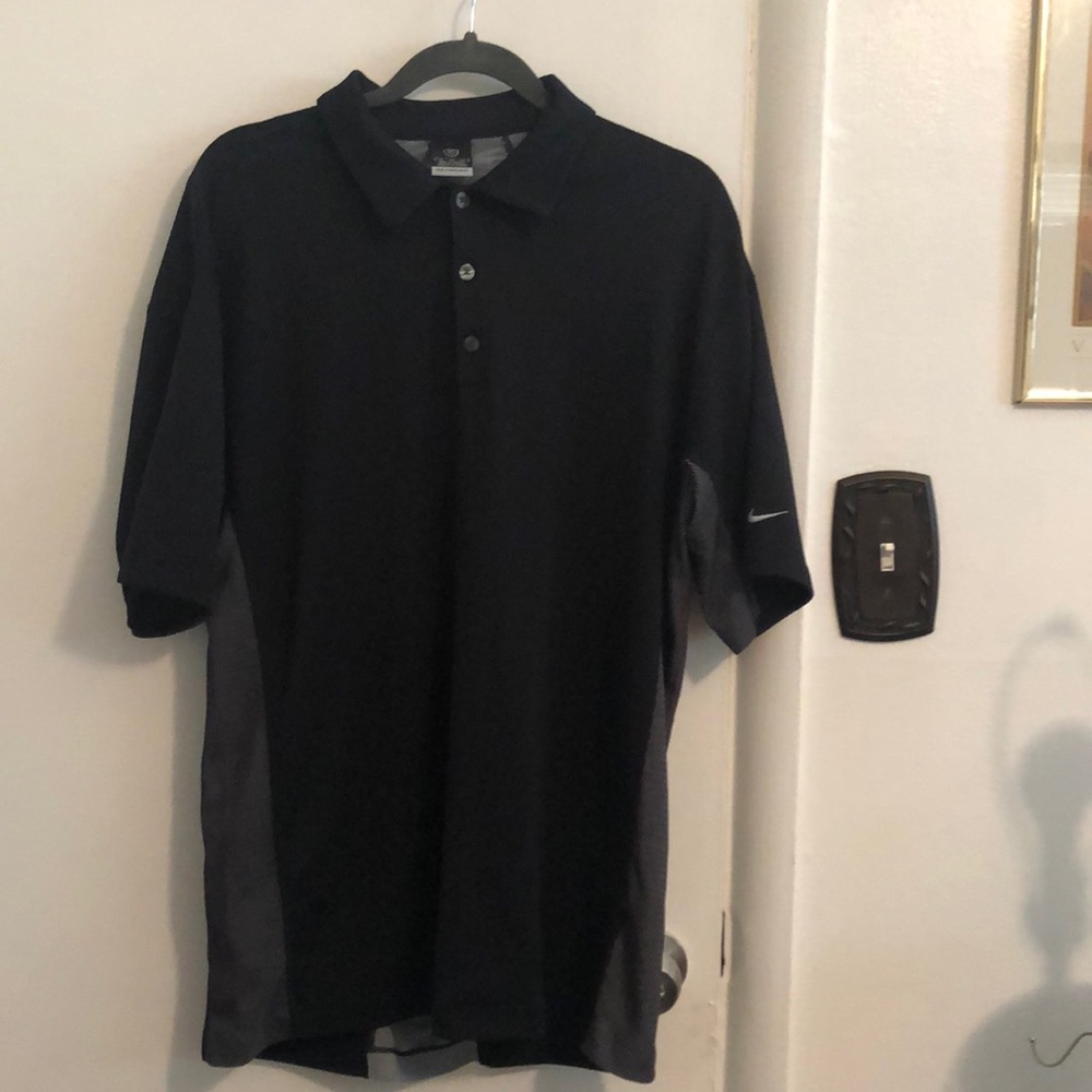 🌠 Nike collared XL Shirt that’s in great condition